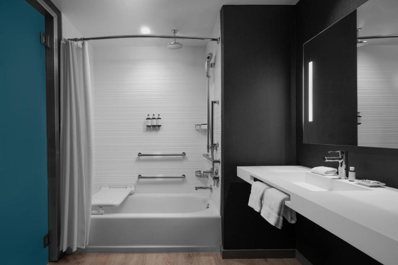 Ac Hotel By Marriott Tampa Airport Εξωτερικό φωτογραφία